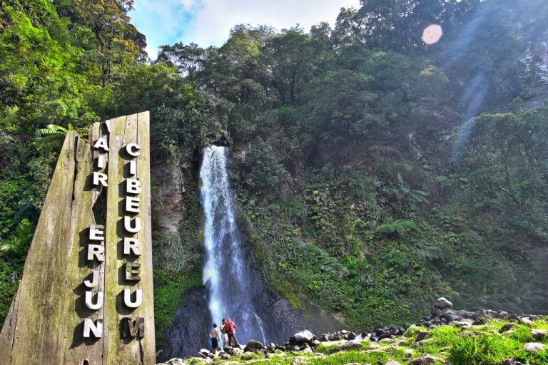 5 Tempat Wisata Alam di Jabodetabek yang Cocok Untuk Refresing