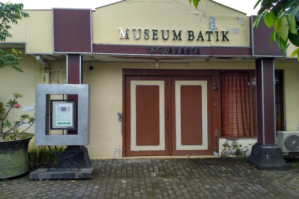 tempat wisata jogja bersejarah museum batik